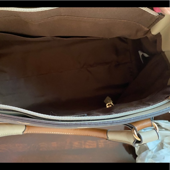 Adrienne Vittadini Beautiful Brown & Tan Satchel NWT - Picture 10 of 16